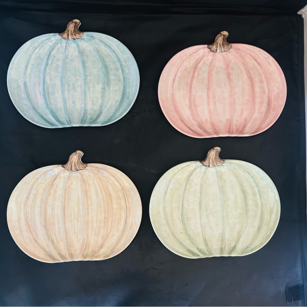 4 Rachel Ashwell Salad Dessert Plates Pumpkin Shaped Melamine Earth Tones New!!